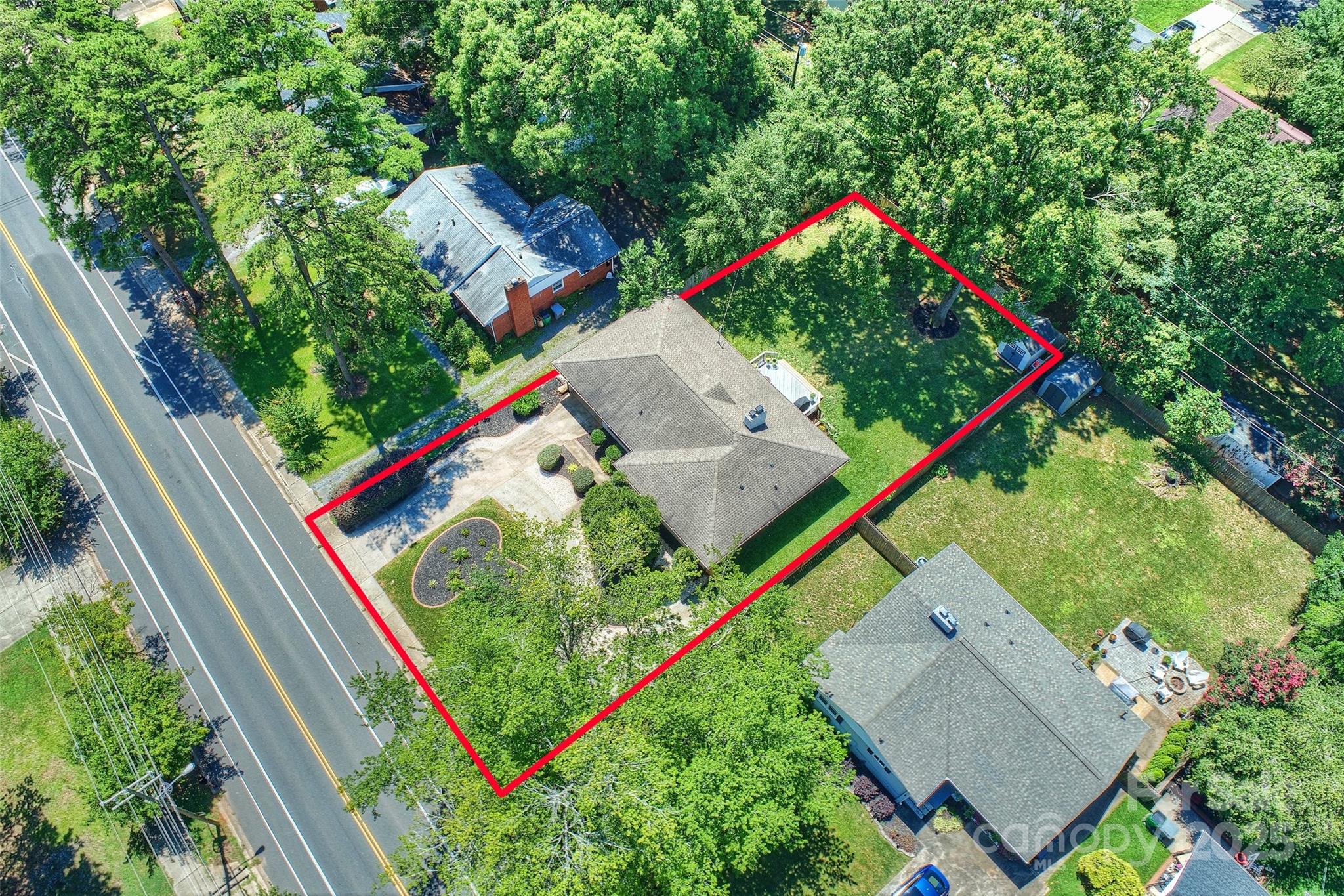 532 Scaleybark Road Charlotte, NC 28209 - Photo 28 of 29 an aerial view of a yard