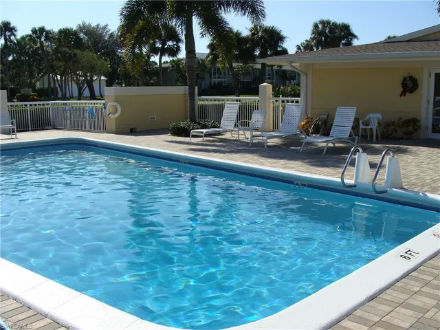 $1,650 | 421 12th Avenue South, Unit A5, Naples, FL 34102