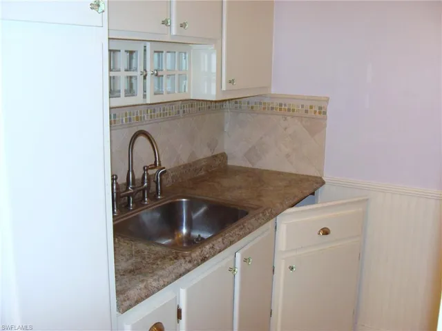 $1,650 | 421 12th Avenue South, Unit A5, Naples, FL 34102