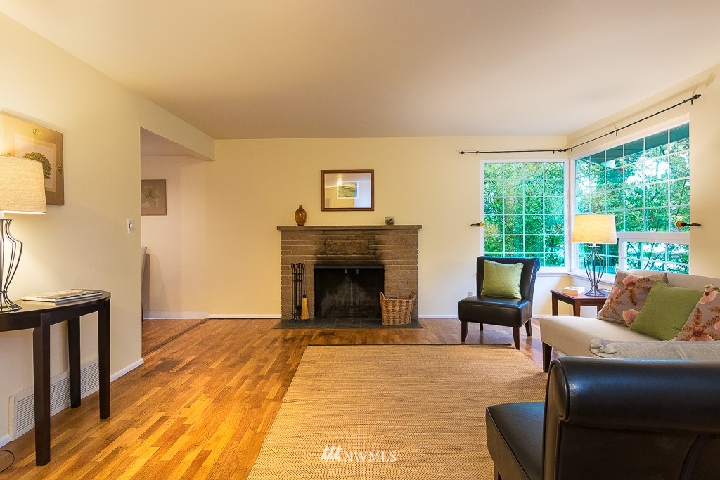 3336 York Road South Seattle, WA 98144 - Photo 3 of 15 Gallery Image 3