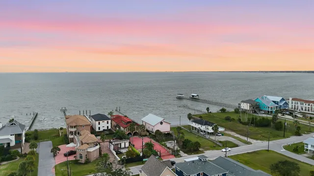 $1,100,000 | 1918 Todville Road, Seabrook, TX 77586