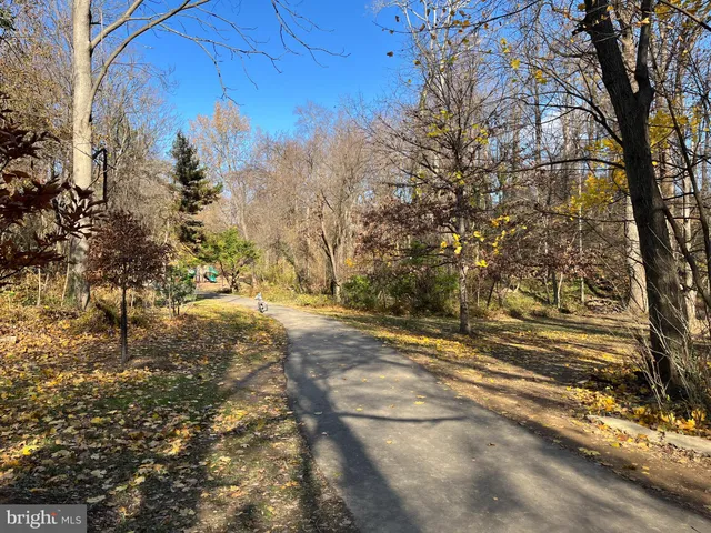 $1,350 | 8009 Garland Avenue, Unit 1, Takoma Park, MD 20912