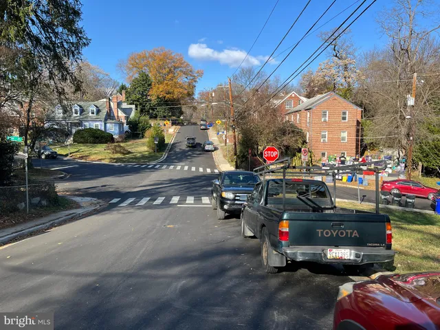 $1,350 | 8009 Garland Avenue, Unit 1, Takoma Park, MD 20912