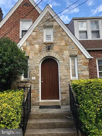 $1,200 | 8009 Garland Avenue, Unit 1, Takoma Park, MD 20912