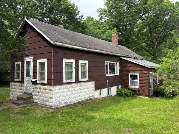 $10,000 | 1503 4th Street West, Menomonie, WI 54751