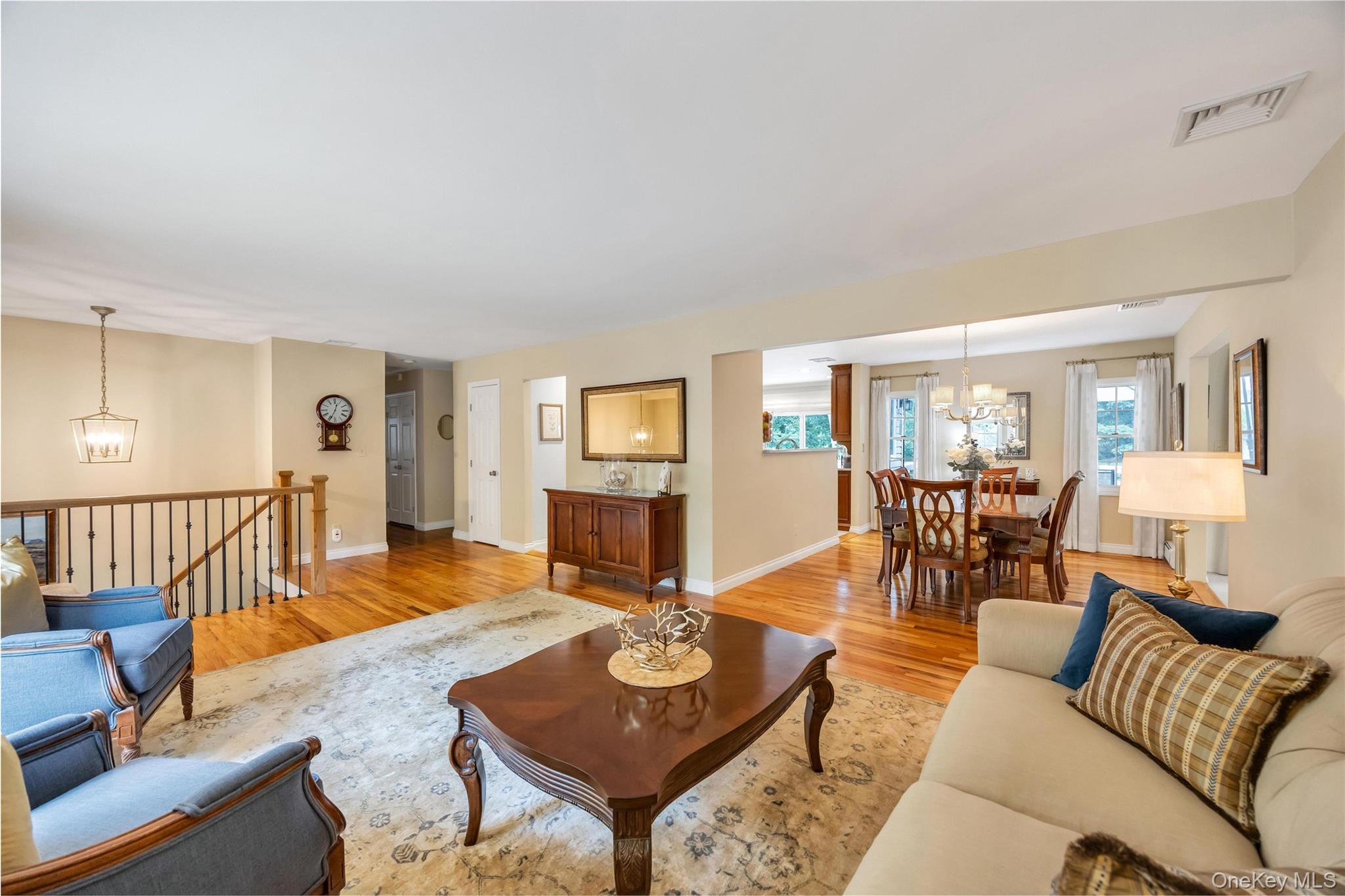 4 Long Hill Road Smithtown, NY 11787 - Photo 2 of 37