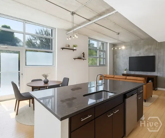 $495,000 | 545 Berrien Street, Unit G, Savannah, GA 31401