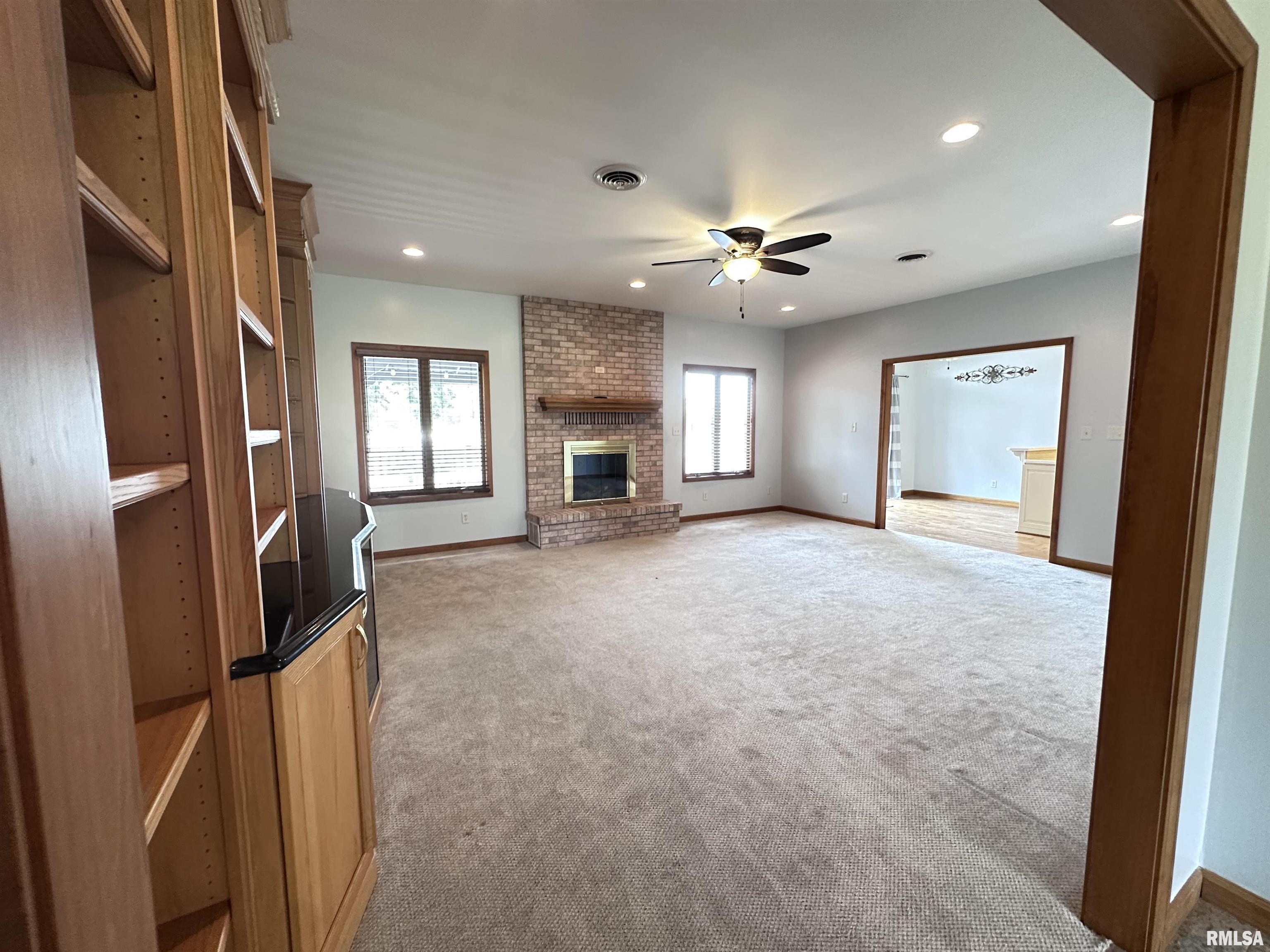 1535 Howard Road Marion, IL 62959 - Photo 3 of 40