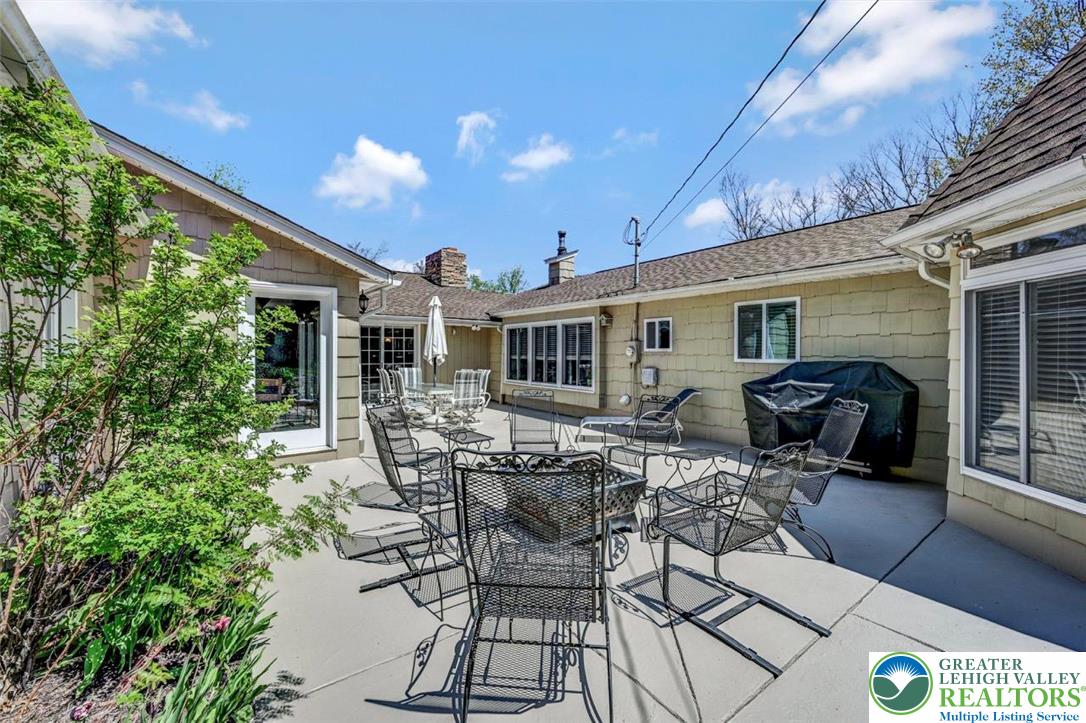 1284 Burger Hollow Road Effort, PA 18330 - Photo 43 of 100 Private Courtyard
