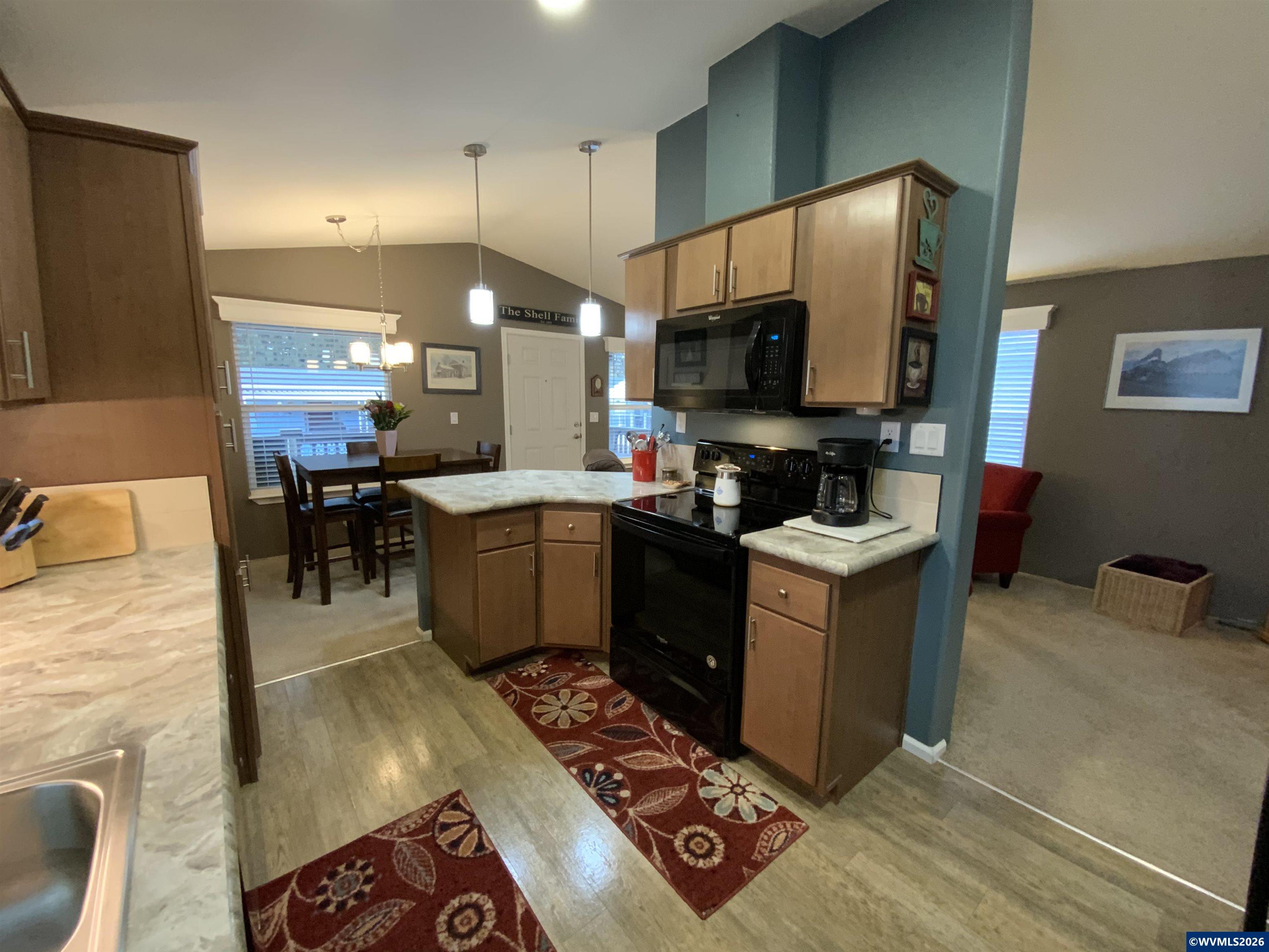 4940 Sunnyside Road Southeast, Unit D2 Salem, OR 97302 - Photo 9 of 24 Gallery Image 9