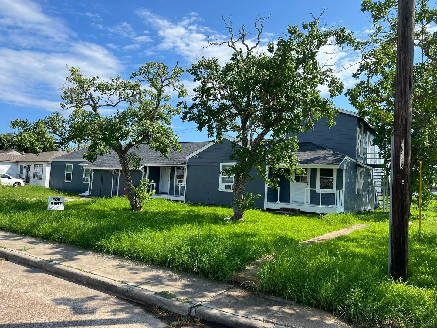 527 West 8th Street Freeport, TX 77541 - Photo 1 of 10