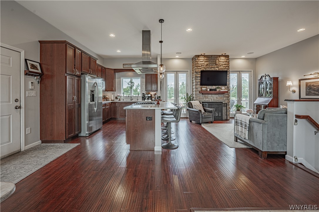 4899 Beach Ridge Road Pendleton, NY 14094 - Photo 7 of 48 View into the Kitchen from the DR