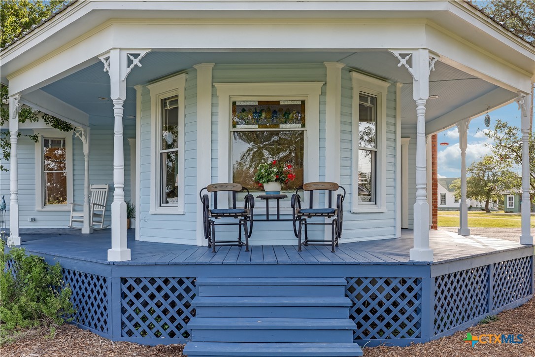 13471 Cedar Valley Road Salado, TX 76571 - Photo 6 of 41 a view of a patio with table and chairs