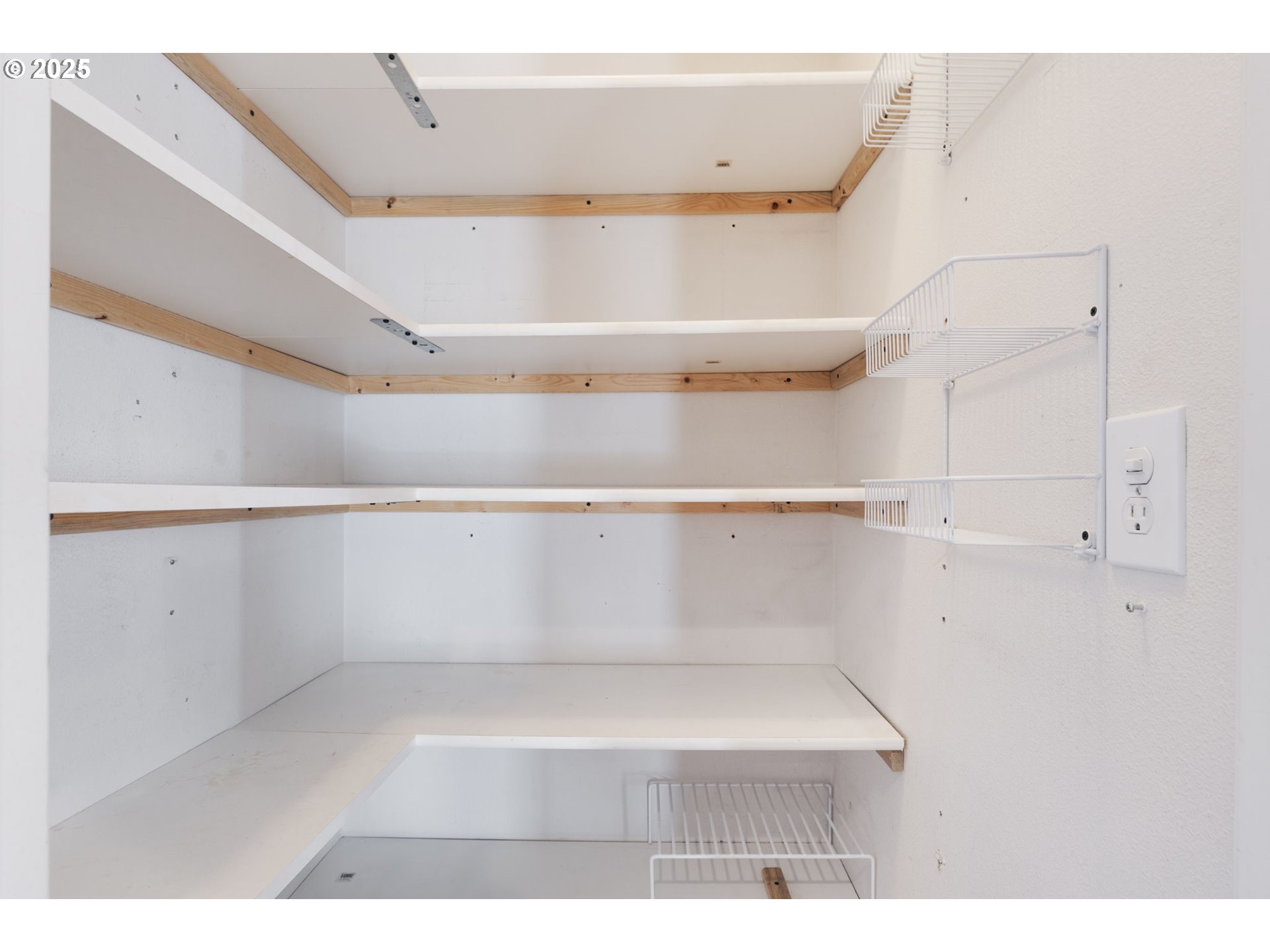 887 Southwest 198th Place Beaverton, OR 97003 - Photo 12 of 33 a view of utility room