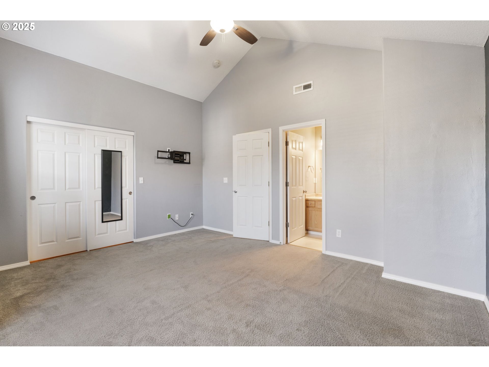 887 Southwest 198th Place Beaverton, OR 97003 - Photo 21 of 33 a view of an empty room