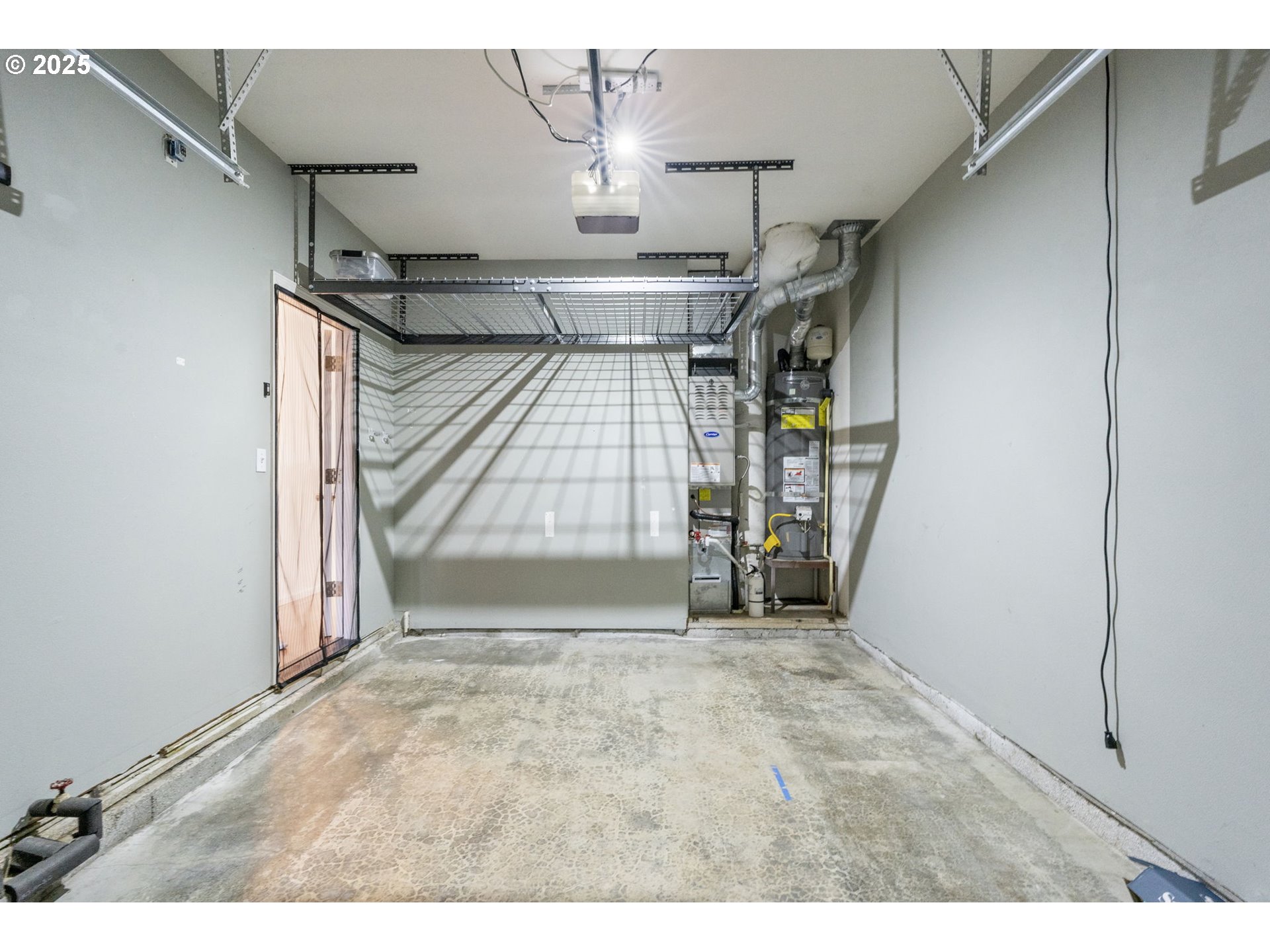887 Southwest 198th Place Beaverton, OR 97003 - Photo 28 of 33 a view of empty room with wooden walls