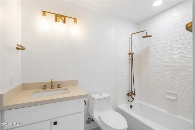 $449,900 | 16844 East E Avenue, Unit 202, Fountain Hills, AZ 85268