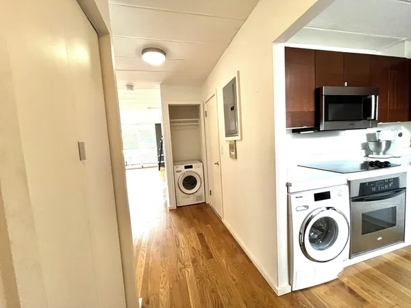 $3,700 | 345 Harvard Street, Unit 4E, Cambridge, MA 02138
