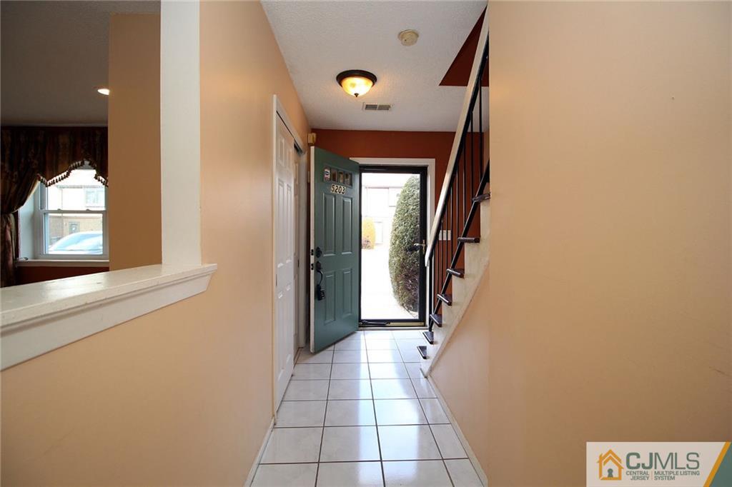 5203 Hana Road Edison, NJ 08817 - Photo 5 of 25