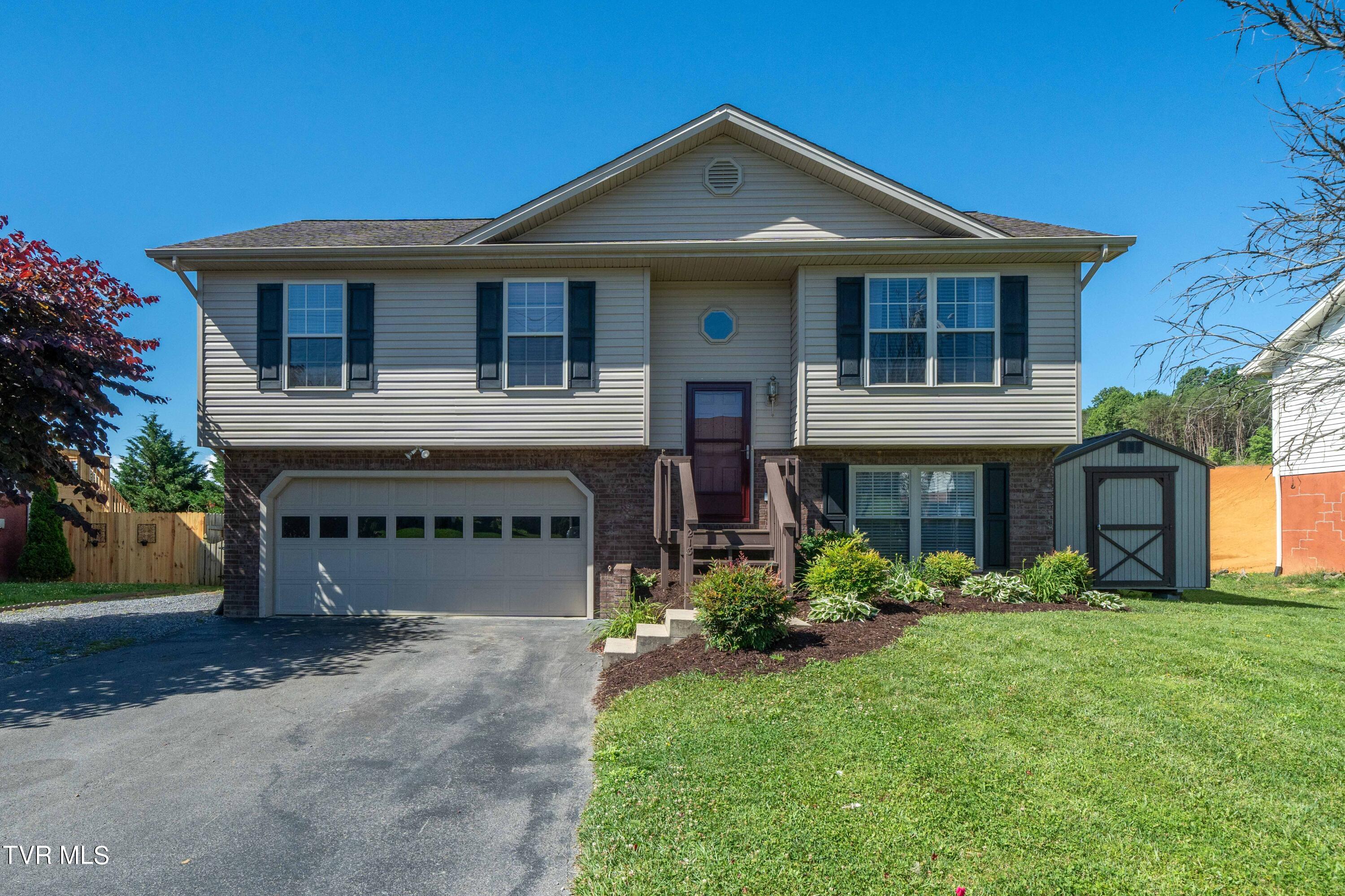 213 New Hope Road Jonesborough, TN 37659 - Photo 1 of 41 213 New Hope Rd (2 of 44)