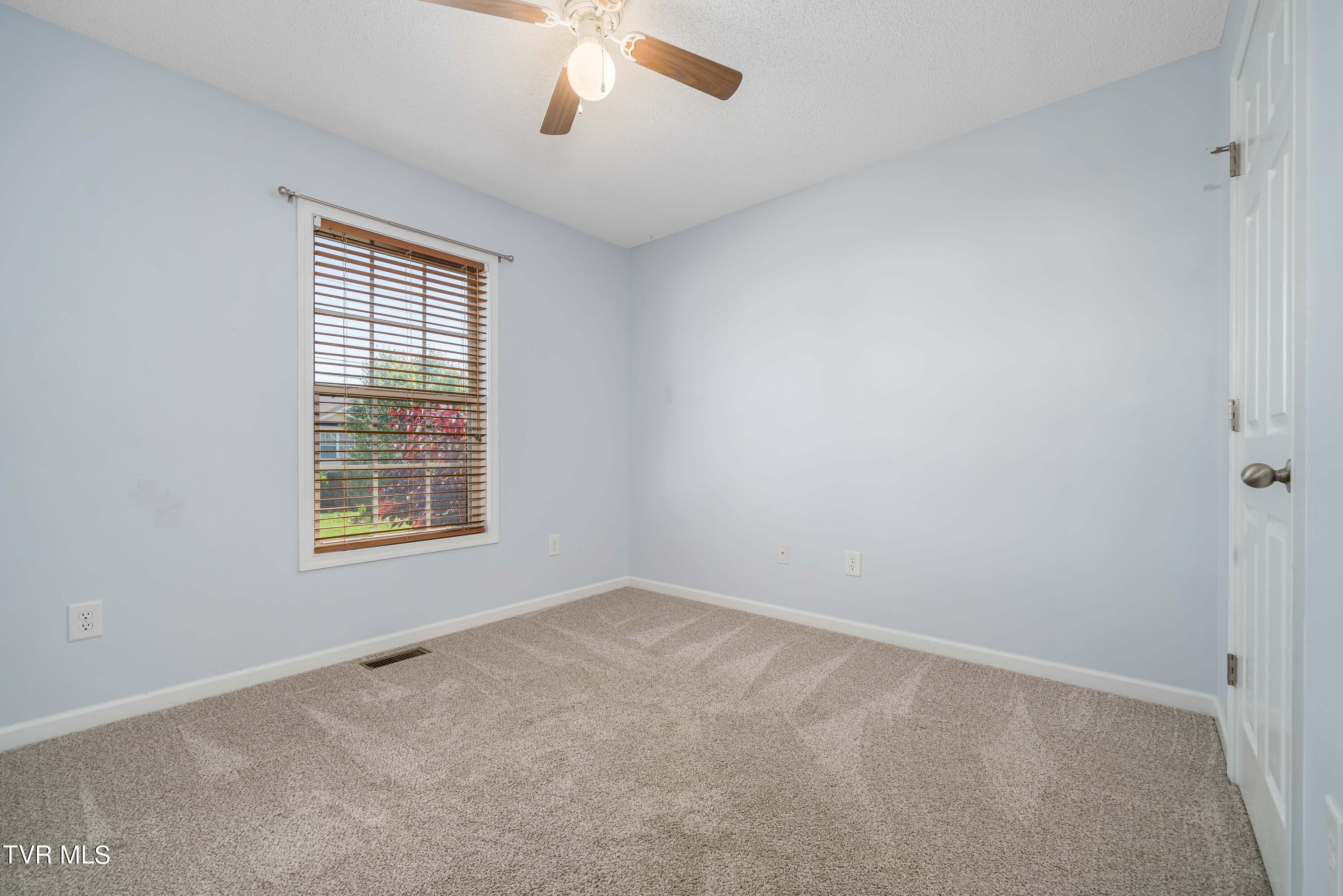 213 New Hope Road Jonesborough, TN 37659 - Photo 25 of 41 213 New Hope Rd (33 of 44)