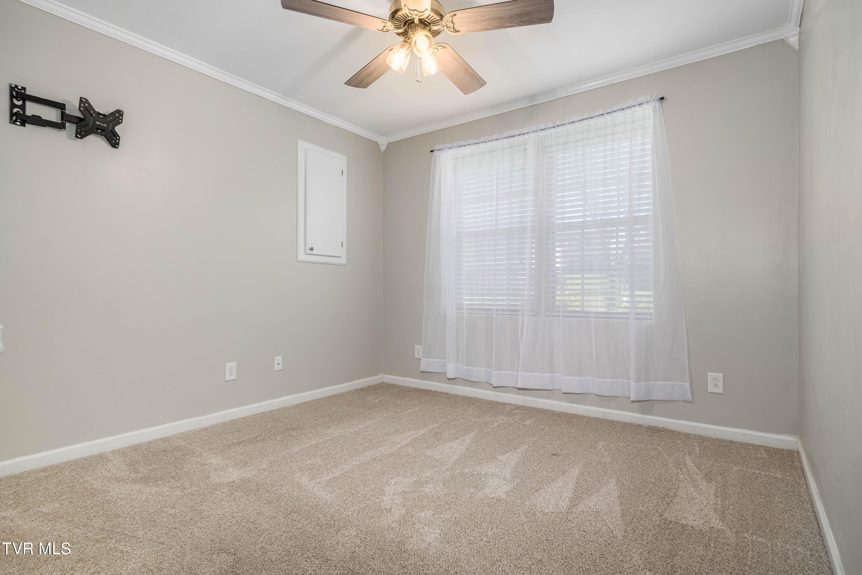 213 New Hope Road Jonesborough, TN 37659 - Photo 28 of 41 213 New Hope Rd (41 of 44)