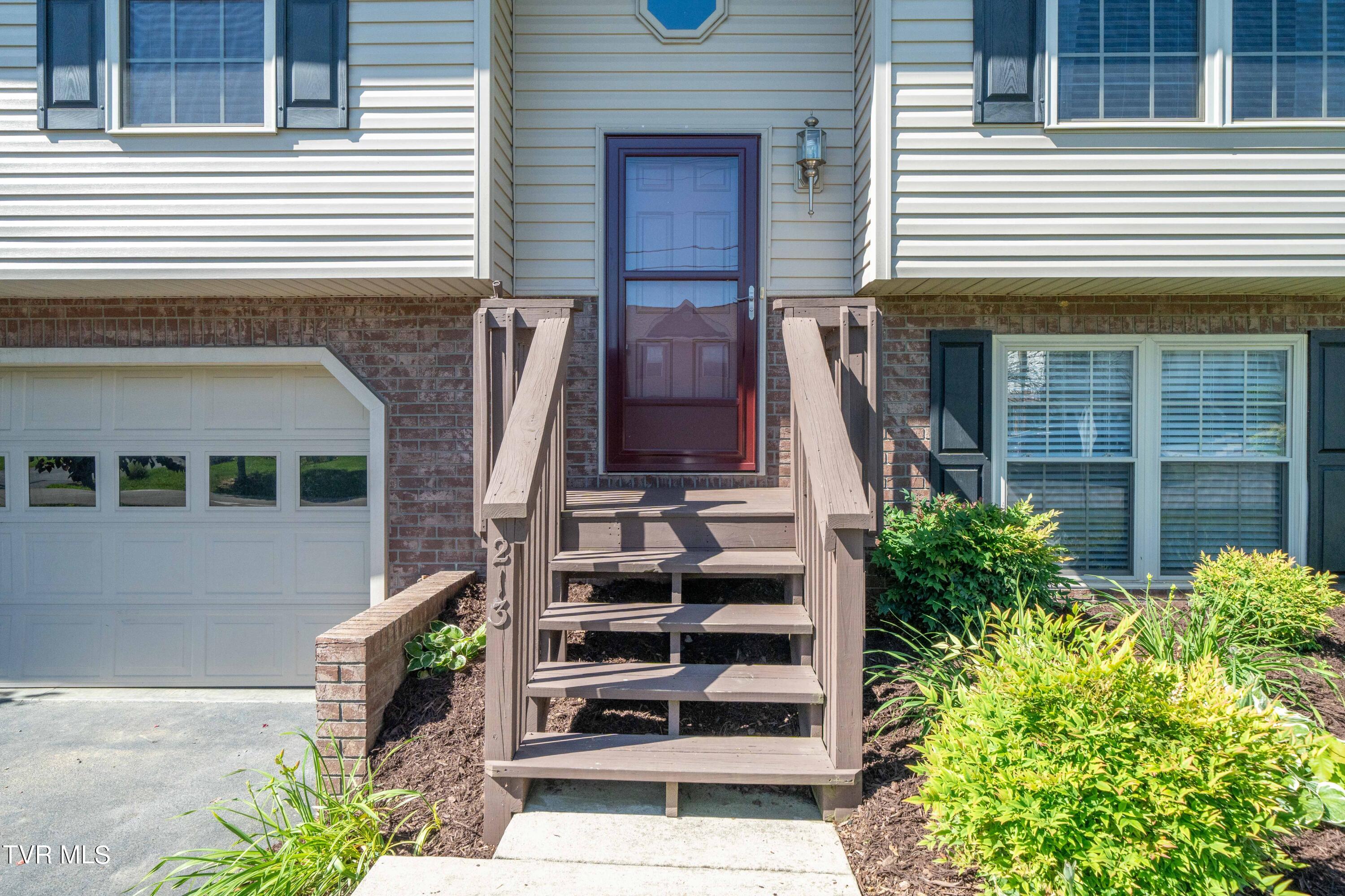 213 New Hope Road Jonesborough, TN 37659 - Photo 6 of 41 213 New Hope Rd (5 of 44)