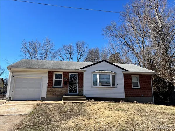 $1,325 | 8527 Dianthus Lane, St. Louis, MO 63136