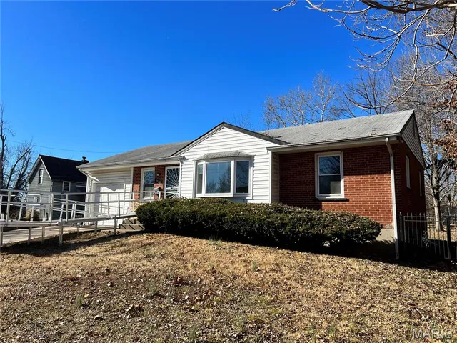 $1,325 | 8527 Dianthus Lane, St. Louis, MO 63136
