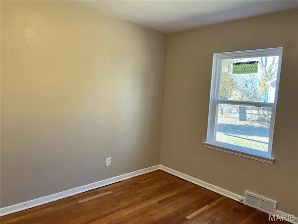 $1,325 | 8527 Dianthus Lane, St. Louis, MO 63136