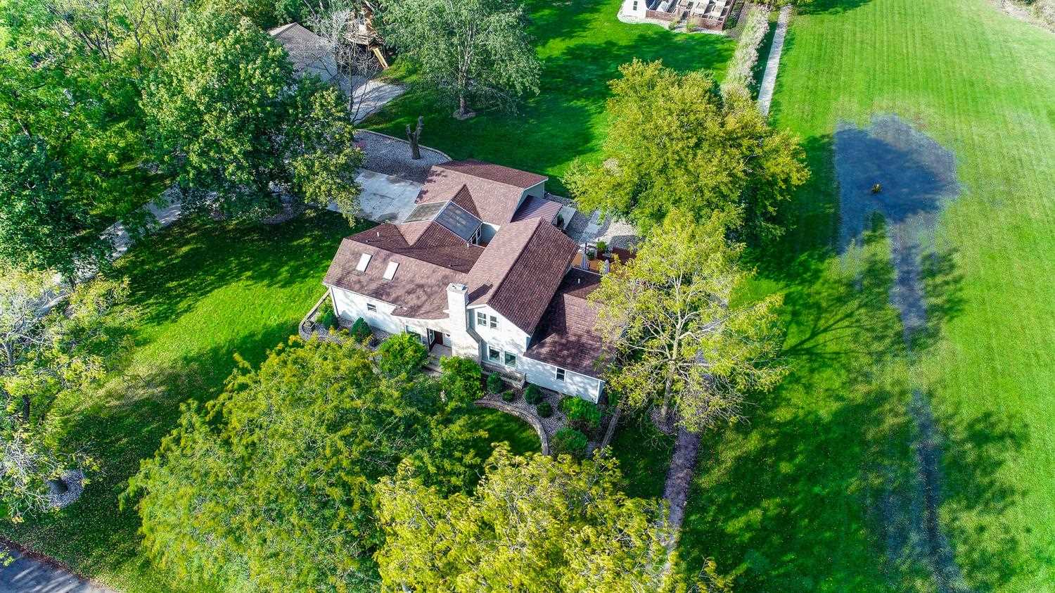 210 South Taylor Road Garrett, IN 46738 - Photo 4 of 36 Gallery Image 4
