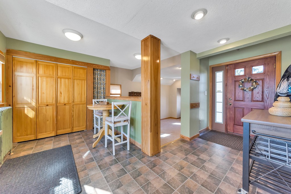 57 Witch Path West Springfield, MA 01089 - Photo 8 of 28 Gallery Image 8