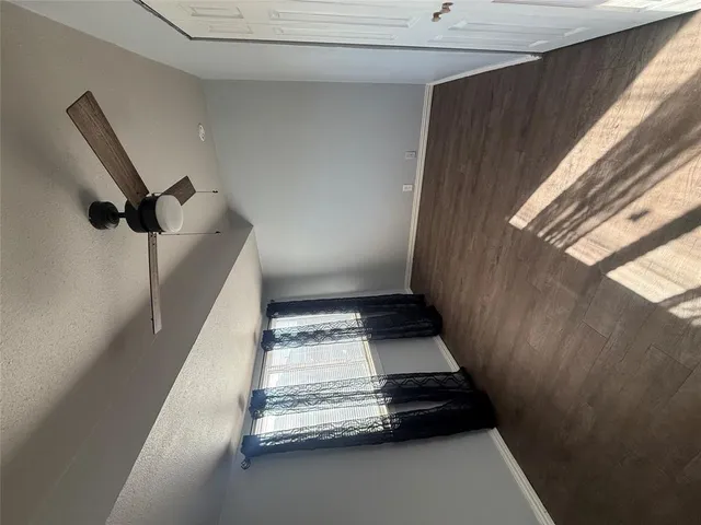 $2,000 | 4401 Tophill Lane, Irving, TX 75038