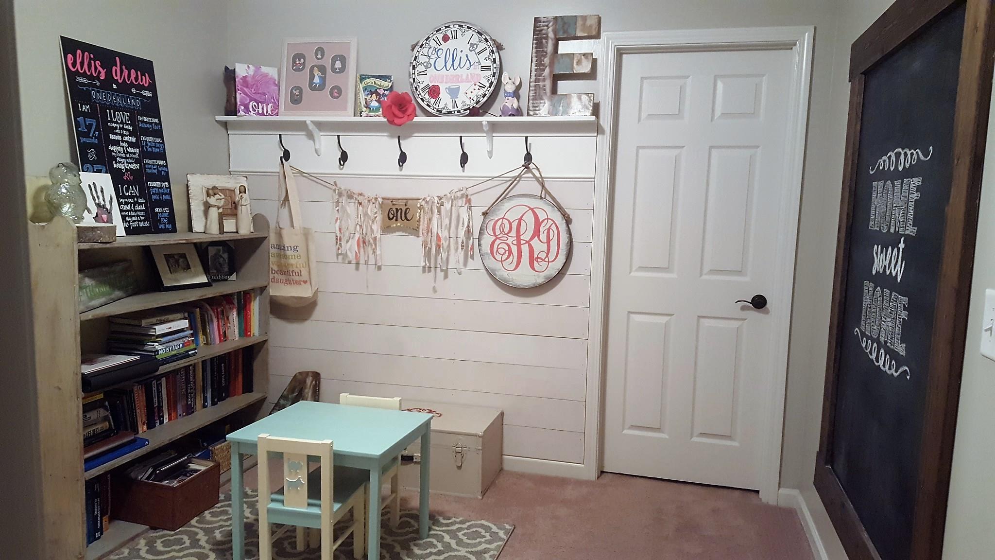 6041 Cane Springs Road Antioch, TN 37013 - Photo 26 of 29 There's even a special place for a study, homework, or play area!
