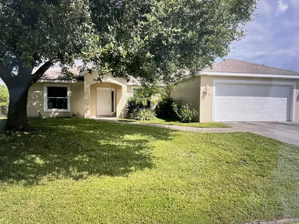 $2,500 | 435 Southwest Lakota Avenue, Port St. Lucie, FL 34953