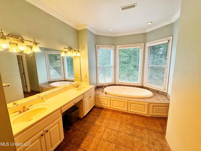 $219,900 | 11 Oak Knoll Drive, Clarksdale, MS 38614