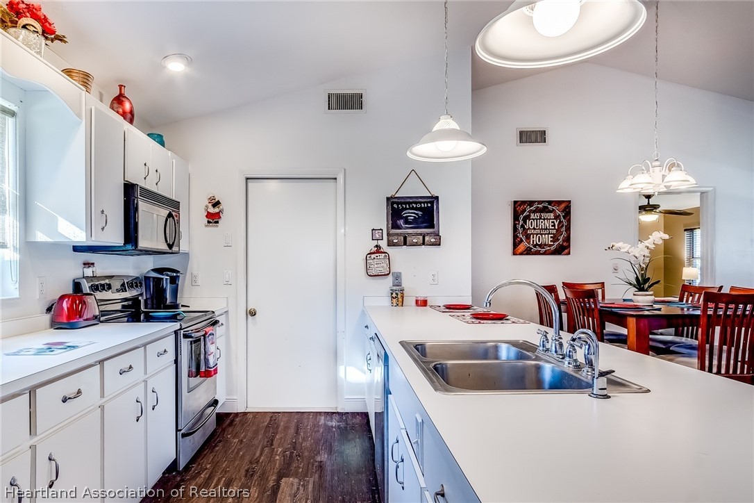 55 Quail Roost Road Lake Placid, FL 33852 - Photo 4 of 23 Gallery Image 4