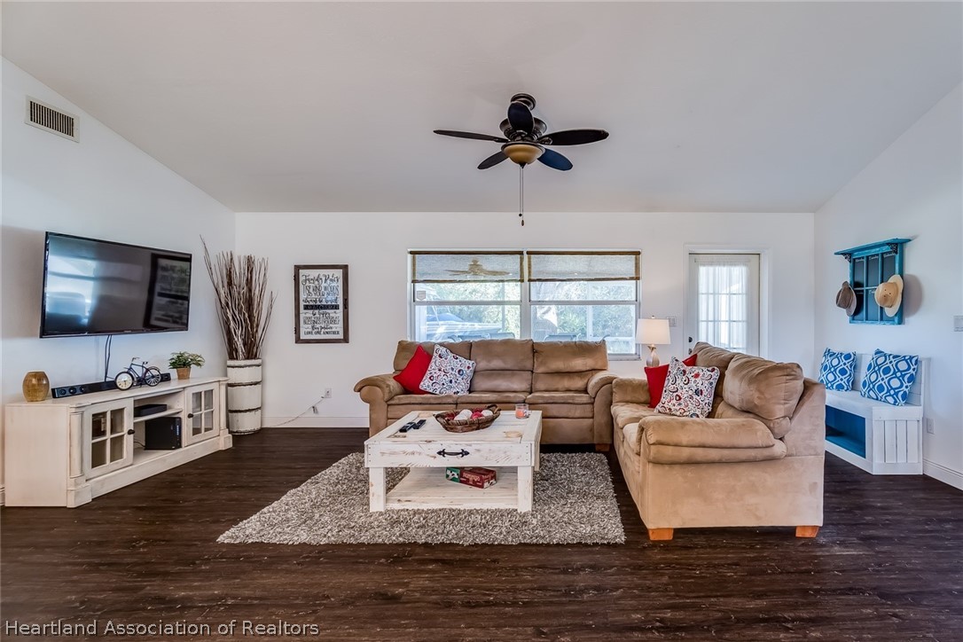 55 Quail Roost Road Lake Placid, FL 33852 - Photo 9 of 23 Gallery Image 9