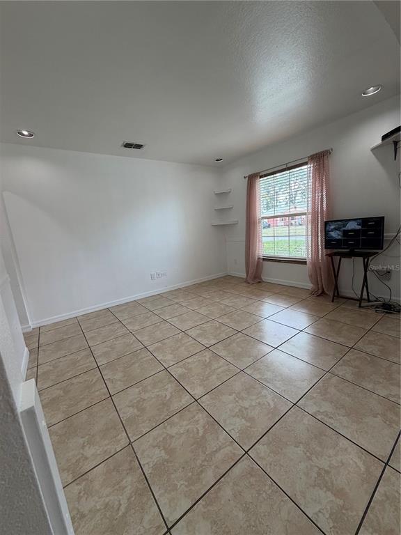 101 Gardenia Road Kissimmee, FL 34743 - Photo 2 of 24