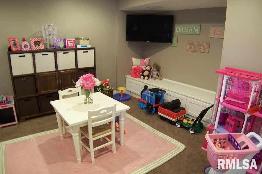 4509 Fairhaven Road Davenport, IA 52807 - Photo 21 of 24 Gallery Image 21