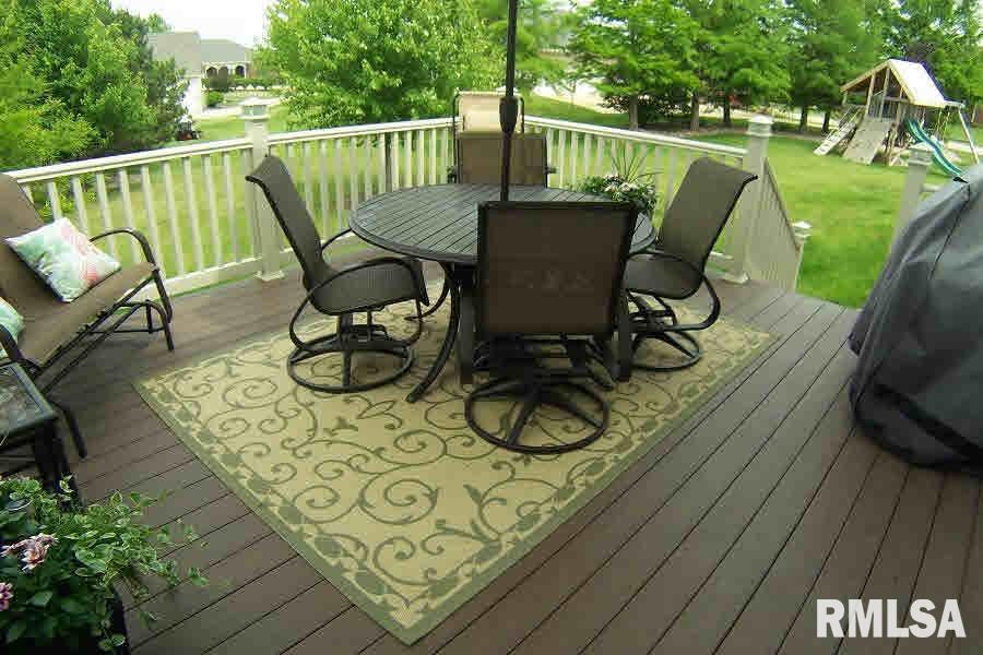 4509 Fairhaven Road Davenport, IA 52807 - Photo 4 of 24 Gallery Image 4