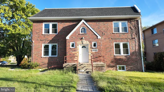 $2,700 | 4100 Queensbury Road, Unit 3, Hyattsville, MD 20781