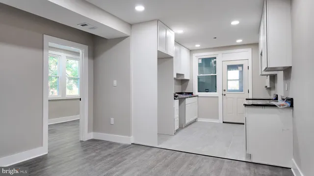 $2,700 | 4100 Queensbury Road, Unit 3, Hyattsville, MD 20781