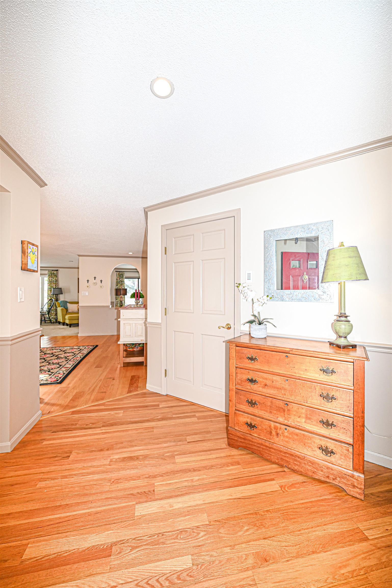 406 Straw Hill Road Manchester, NH 03104 - Photo 3 of 30