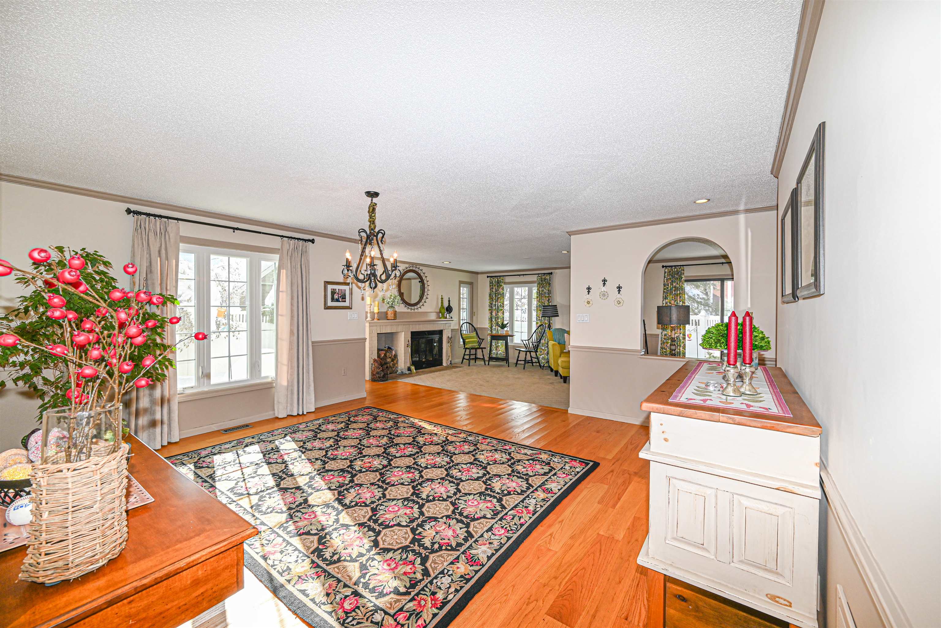 406 Straw Hill Road Manchester, NH 03104 - Photo 6 of 30