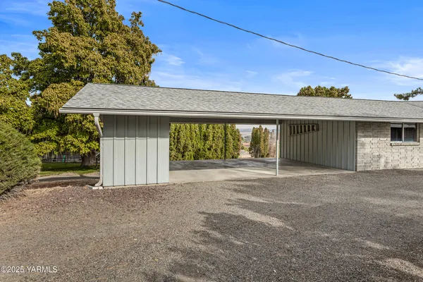 $464,000 | 609 Skyline Drive, Sunnyside, WA 98944