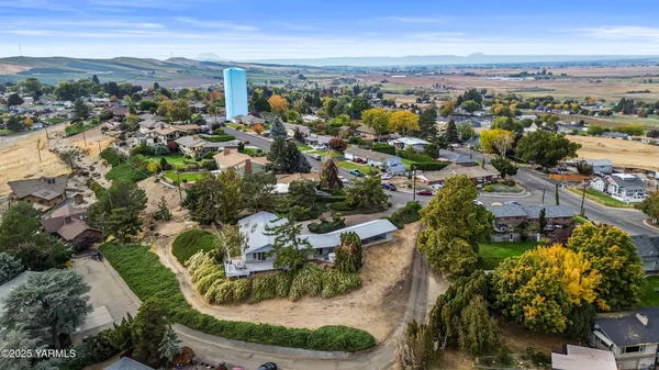 $464,000 | 609 Skyline Drive, Sunnyside, WA 98944