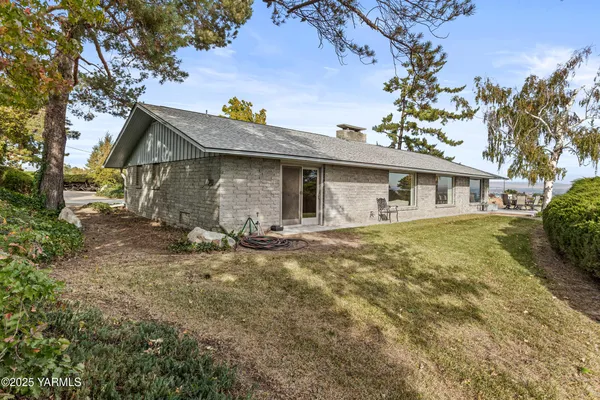 $464,000 | 609 Skyline Drive, Sunnyside, WA 98944