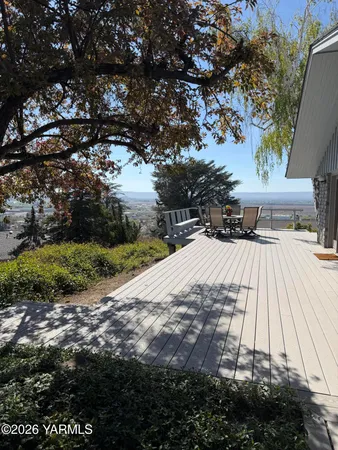 $464,000 | 609 Skyline Drive, Sunnyside, WA 98944