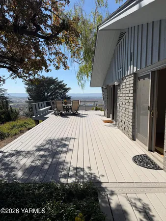 $464,000 | 609 Skyline Drive, Sunnyside, WA 98944